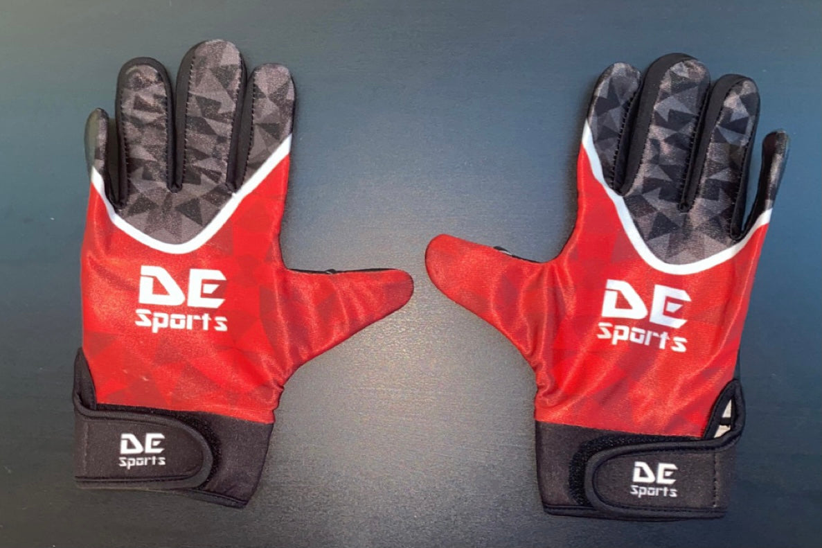 Red & Black Geometric DE Sports Gloves